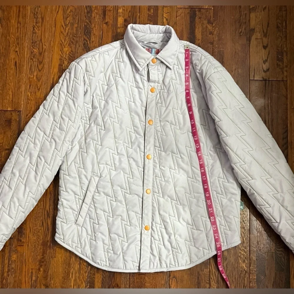 URBAN OUTFITTERS Lightning Bolt Puffer Jacket in Light Gray with Green Stitching